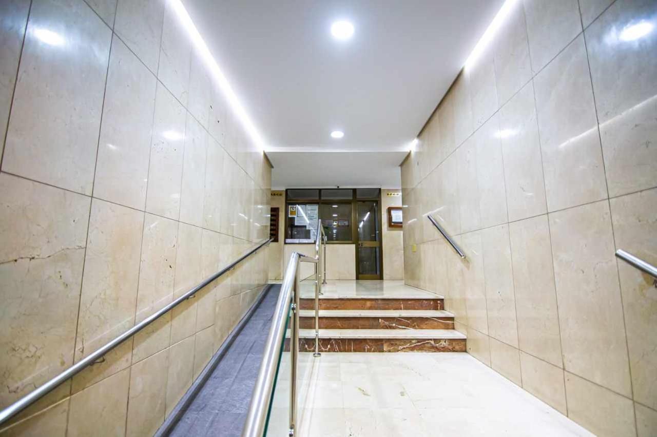 Apartamento Heroes De Sostoa Malaga Exterior photo