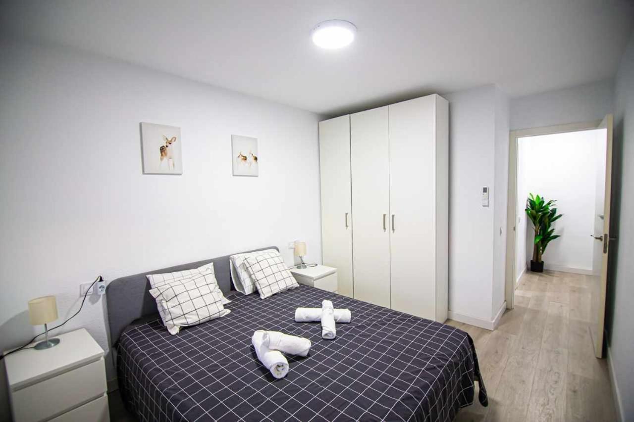 Apartamento Heroes De Sostoa Malaga Exterior photo